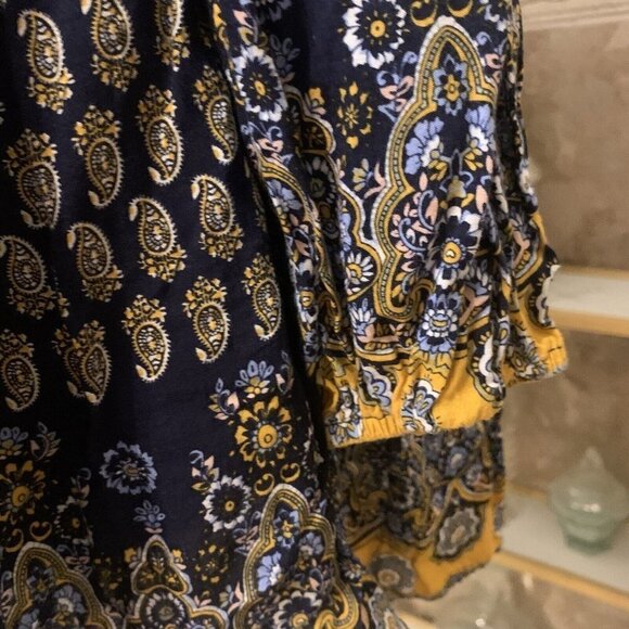 UMGEE. Sz L. Bust 44". Border Print Tunic w Lace Insert. USA Cotton/poly. B39 - Picture 3 of 6